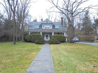 215 Oakhurst Ave, Bluefield, WV 24701