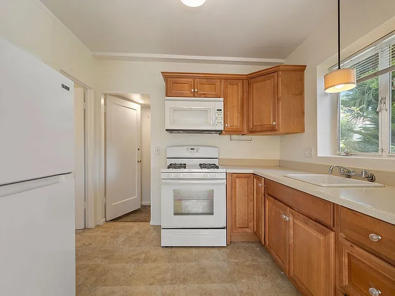 4735 Valencia Dr #1/2 — Photo 6