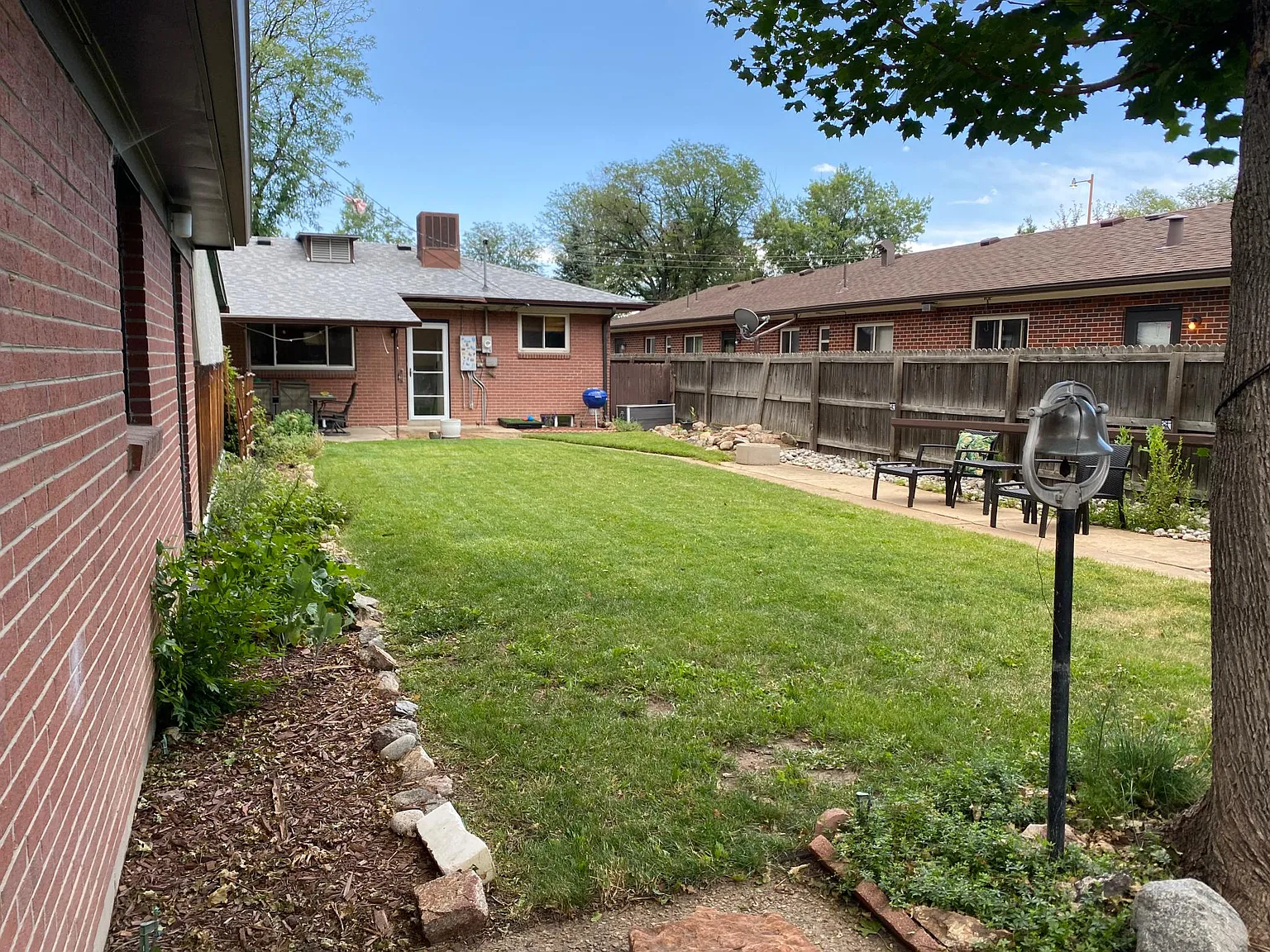 2 bed, 1023 sqft, $2,300 — Photo 3