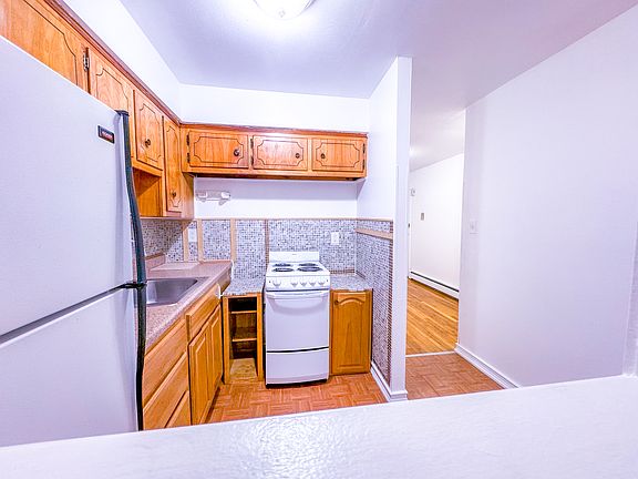 3rd image of 36-25 29th St #1
