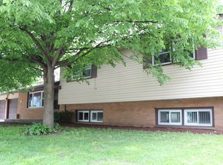 255 Preston Ave, Elgin, IL 60120