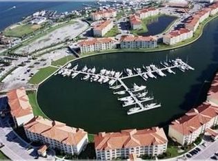 36 Harbour Isle Dr W UNIT 104, Fort Pierce, FL 34949
