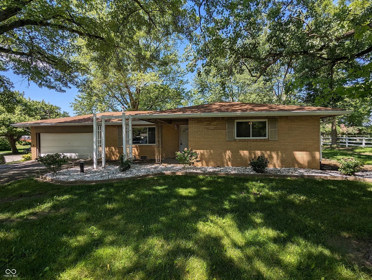 8436 Knapp Rd photo 1
