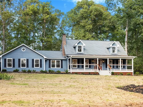 124 Oaks Ct, Pickens, SC 29671