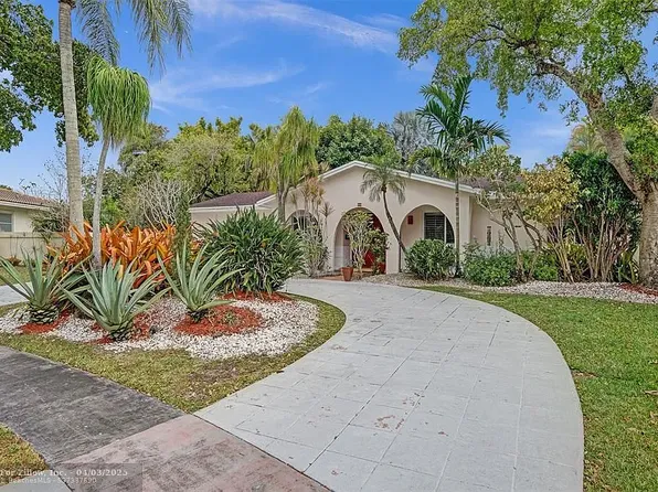 560 SW 62nd Ave, Fort Lauderdale, FL 33317