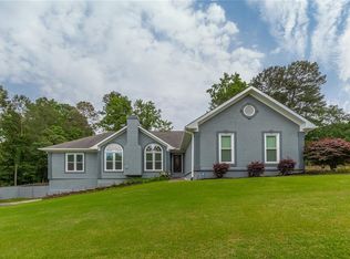 2215 Vinings Ln, Lawrenceville, GA 30043