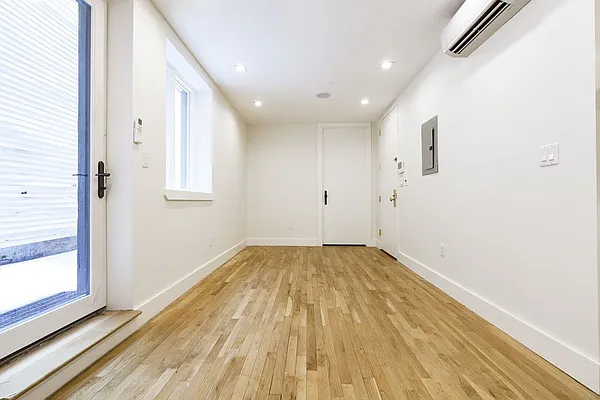 Rented by Brooklyn Group | media 20