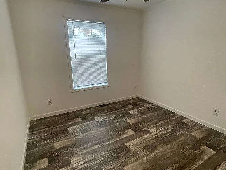 1405 Front Royal Pike — Photo 5