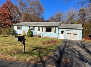 71 Kinderhook Ave, Niverville, NY 12130