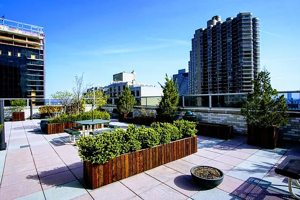 Rented by Keller Williams NYC | media 33