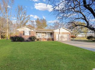 421 Maplewood Cir, Murray, KY 42071
