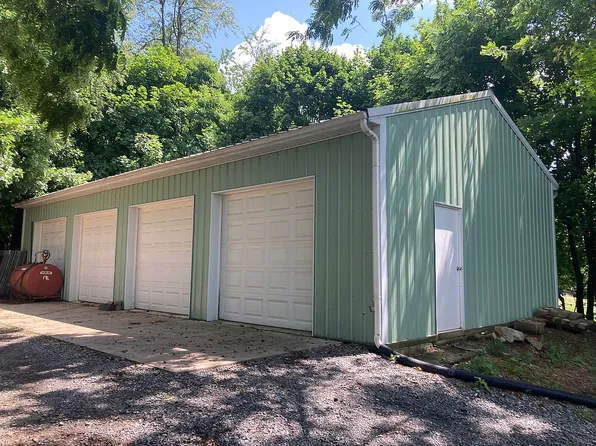 49 Sego Sago Rd, Manheim, PA 17545