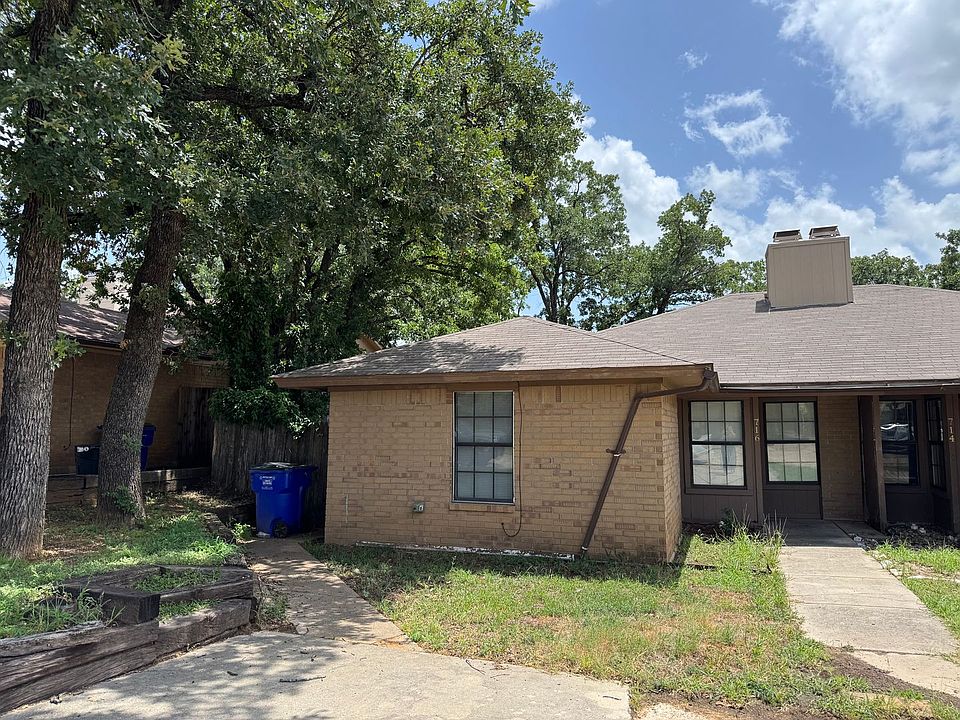 1st image of 716 Woodland Ct