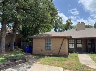 716 Woodland Ct, Kennedale, TX 76060