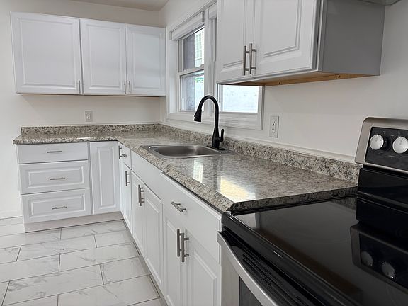 5th image of 40 Hillside Ave #A