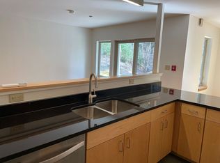 15 Gile Dr, Hanover, NH 03755