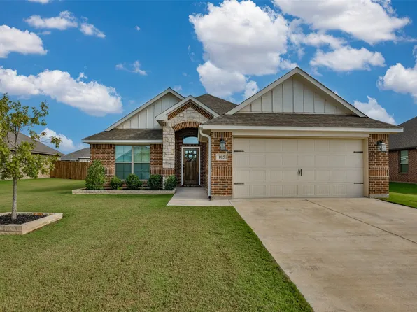 105 Palamino Dr, Gainesville, TX 76240