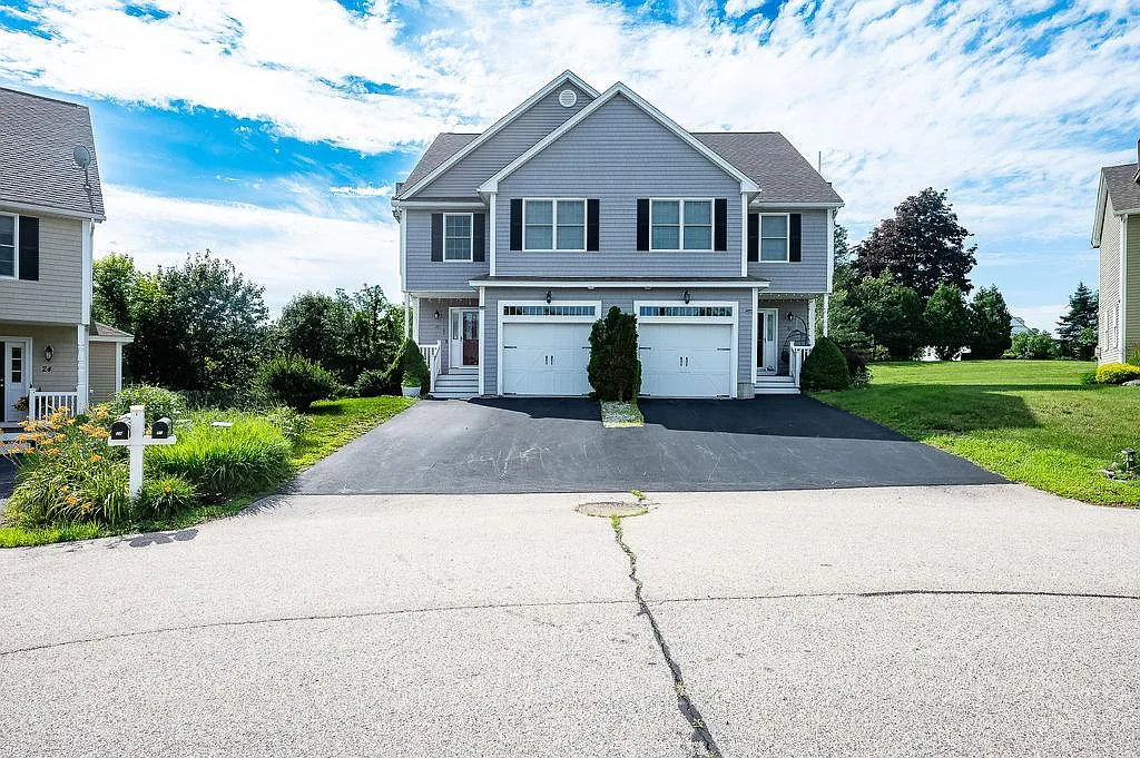 3 bed, 2.5 bath, 2540 sqft, $4,000 — Photo 3