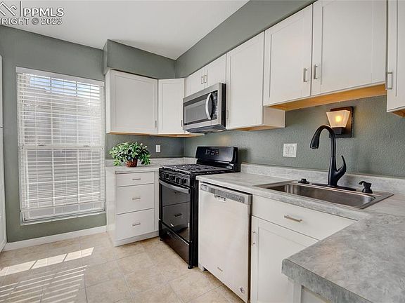 2nd image of 3220 Van Teylingen Dr APT L