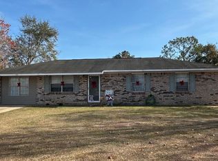 101 Katie Dr, Cowarts, AL 36321