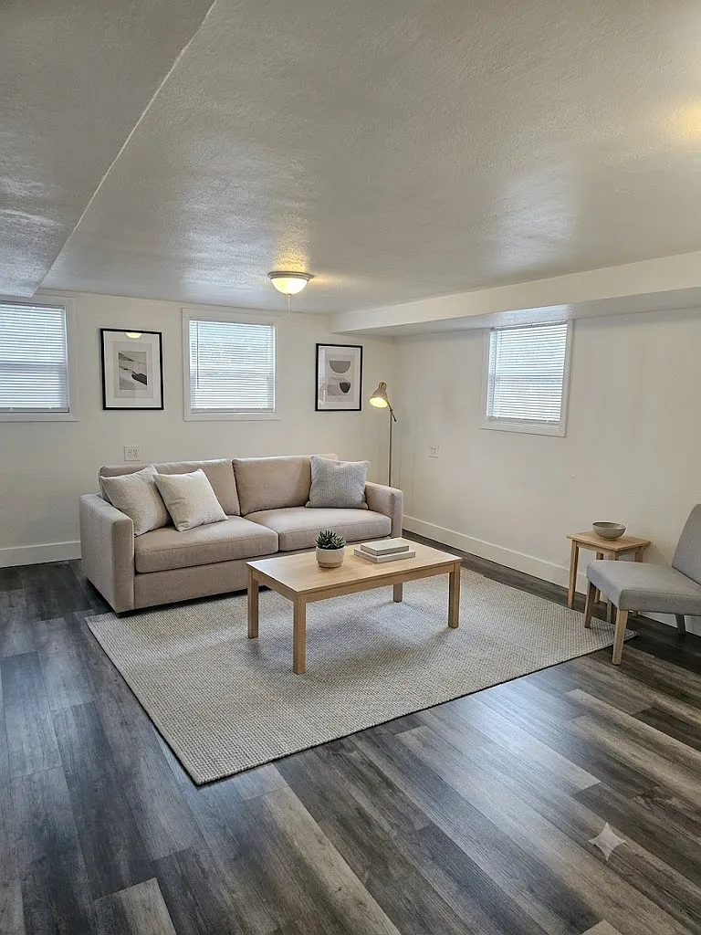 2 bed, 942 sqft, $1,100 — Photo 2