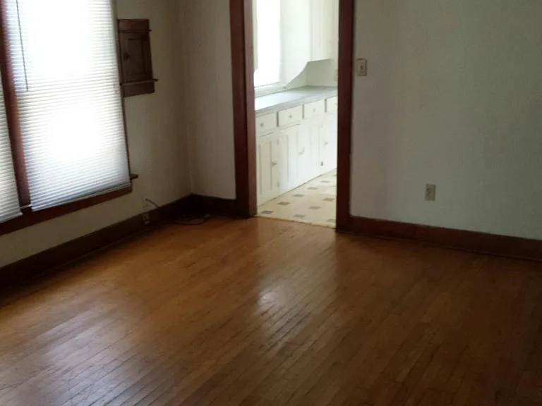 630 W Fairview Ave — Photo 5