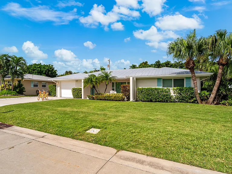 1120 Morse Blvd — Photo 31