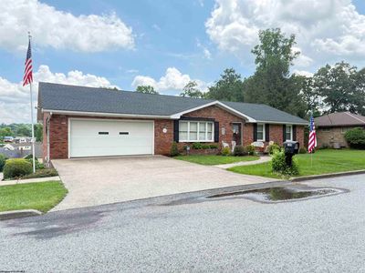 104 Mazewood Dr, Fairmont, WV, 26554