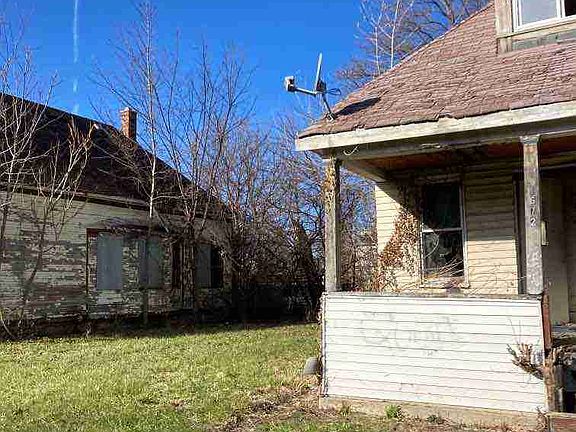 1672 Highland