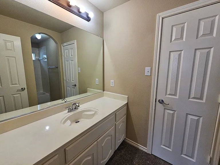 305 Cold Mountain Trl — Photo 46