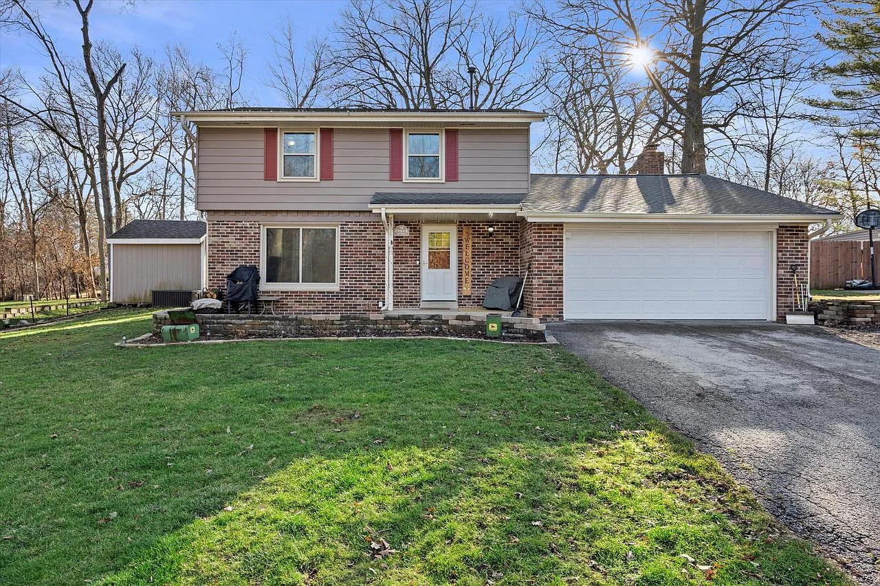 5009 Deerwood DRIVE photo 1