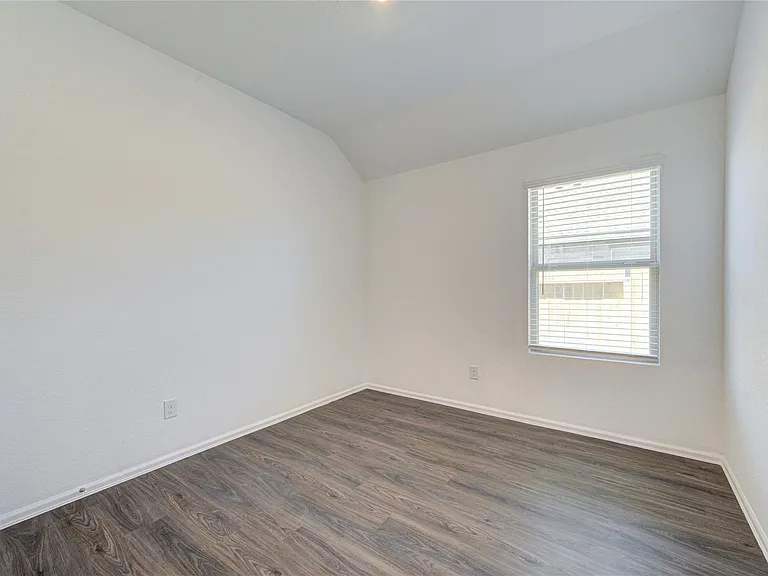5023 Lavaridge Ln — Photo 32