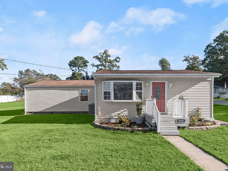 1st image of 900 Rosedale Ave
