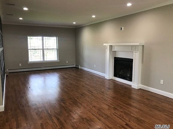 5th image of 19 Foxrun Ct