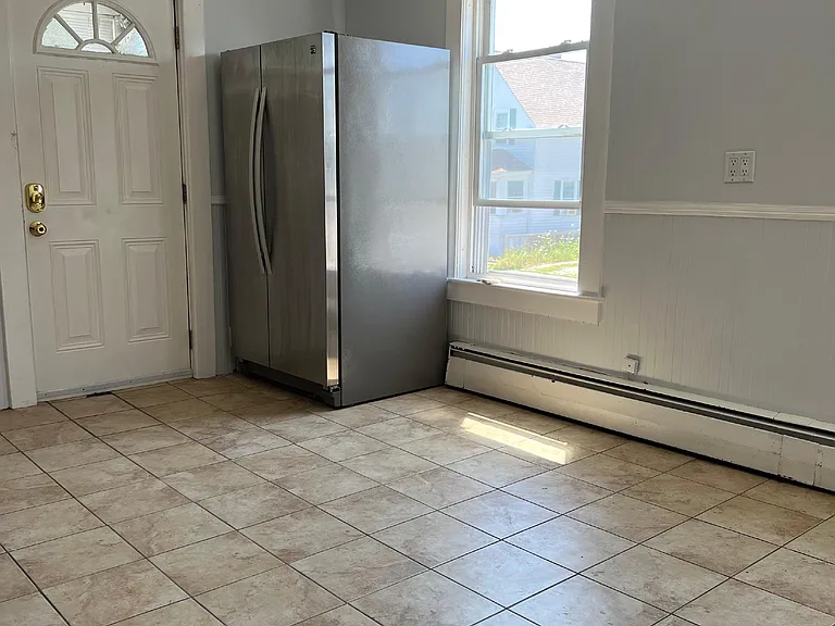 255 White St — Photo 9