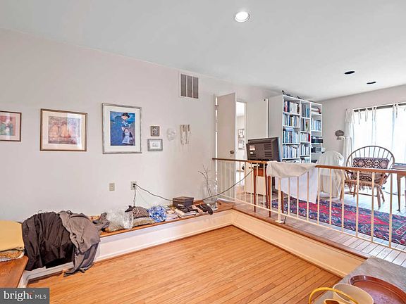 5th image of 8408 Carlynn Dr