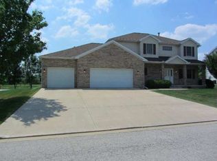 407 Whispering Pines Cc Ln, Normal, IL 61761
