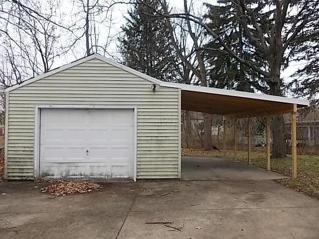 3311 Liv Moor Dr photo 1