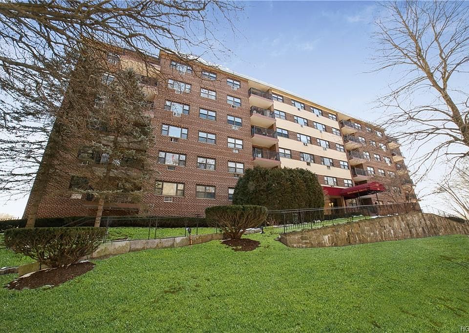 1st image of 100 Diplomat Dr APT 8H