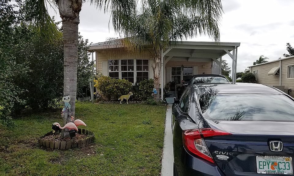 1st image of 28 Los Lagos Ln