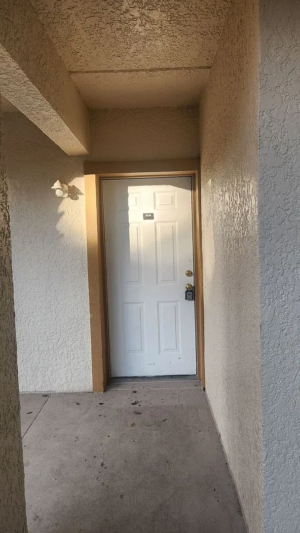 3 bedroom 2 bath condo — Photo 3