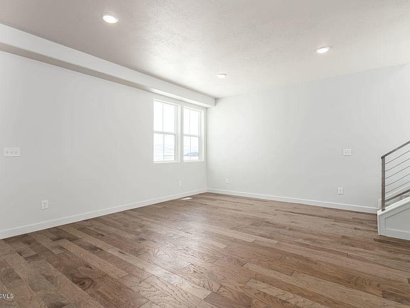 5th image of 6729 Yarrow Ln