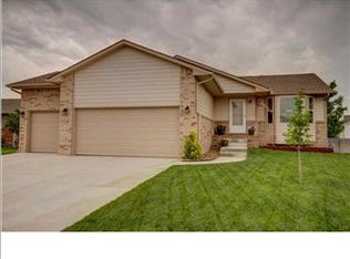 2613 E Casey Dr, Goddard, KS 67052