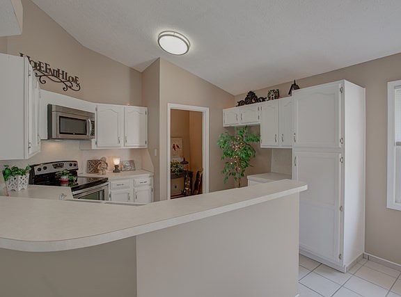 4th image of 2240 Yewells Lndg S