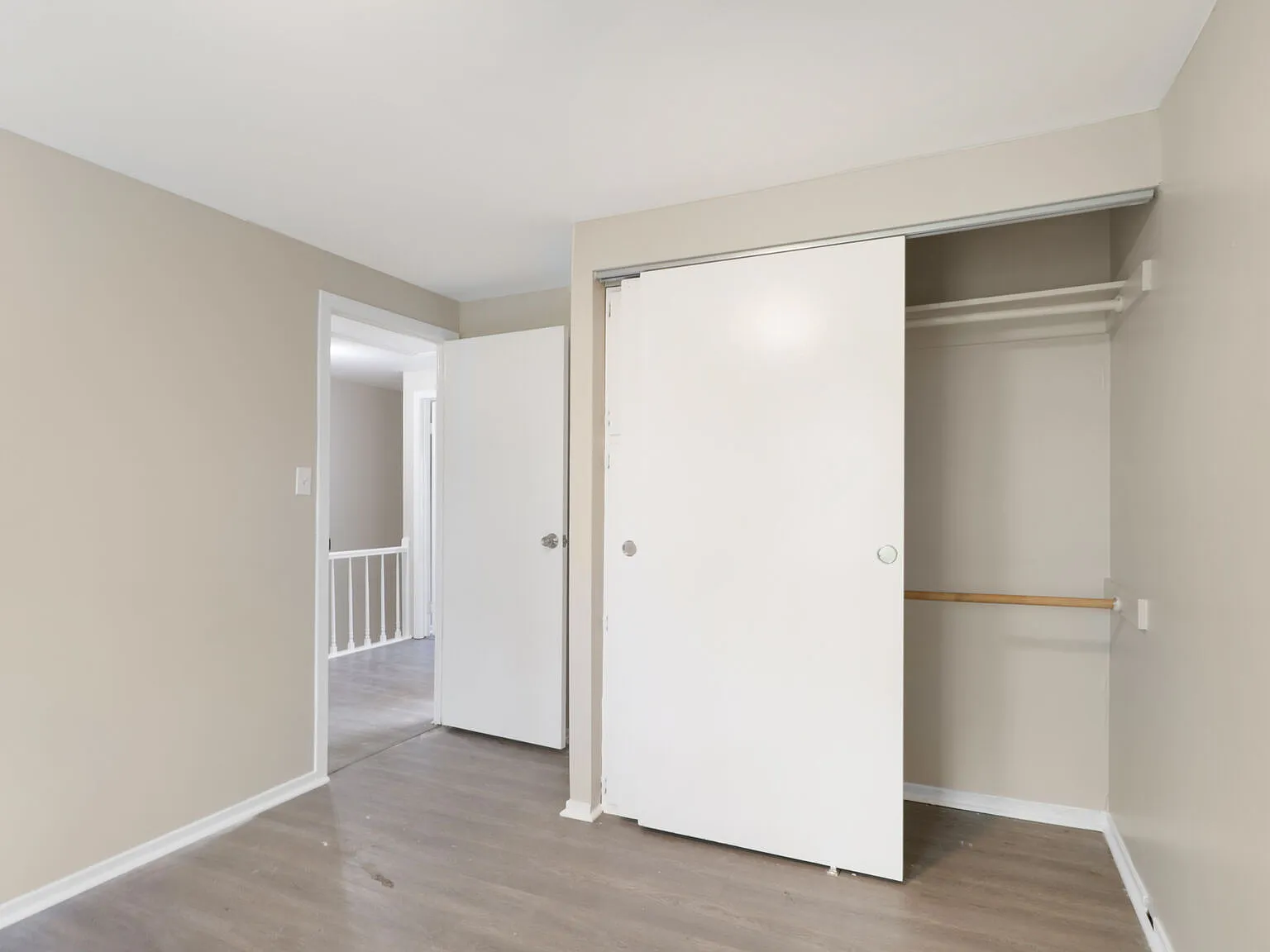 3 bed, 1.5 bath, 1800 sqft, $2,400 — Photo 4