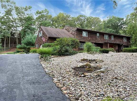 2nd image of 7 Midvale Ct