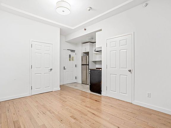4th image of 106 Fulton St #4E