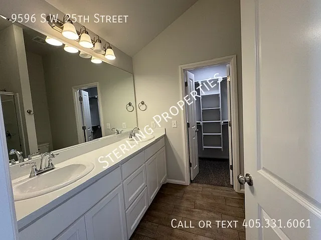 9596 SW 25th St — Photo 8