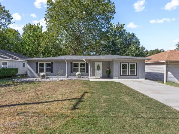 206 S Magnolia St, Pottsboro, TX 75076