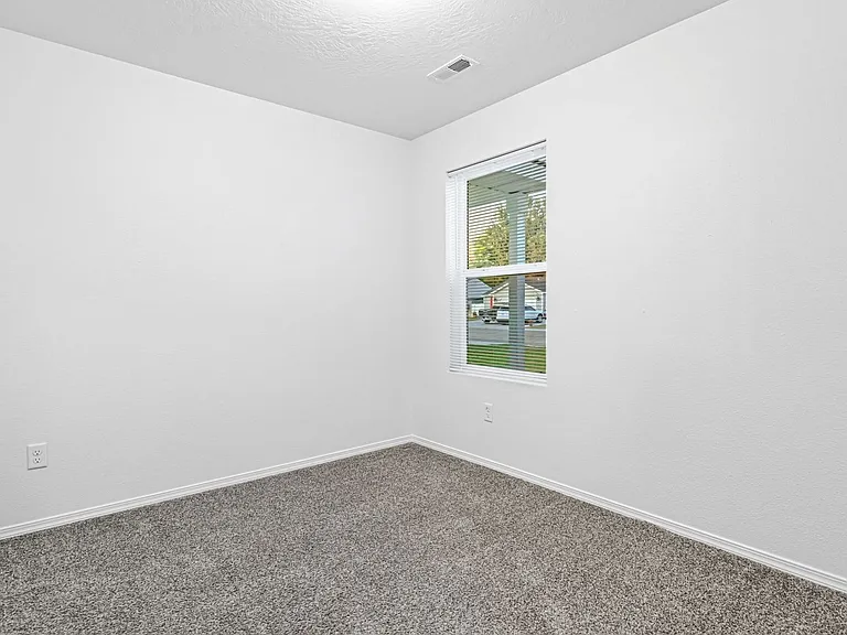19373 Hodson Creek Ave — Photo 11